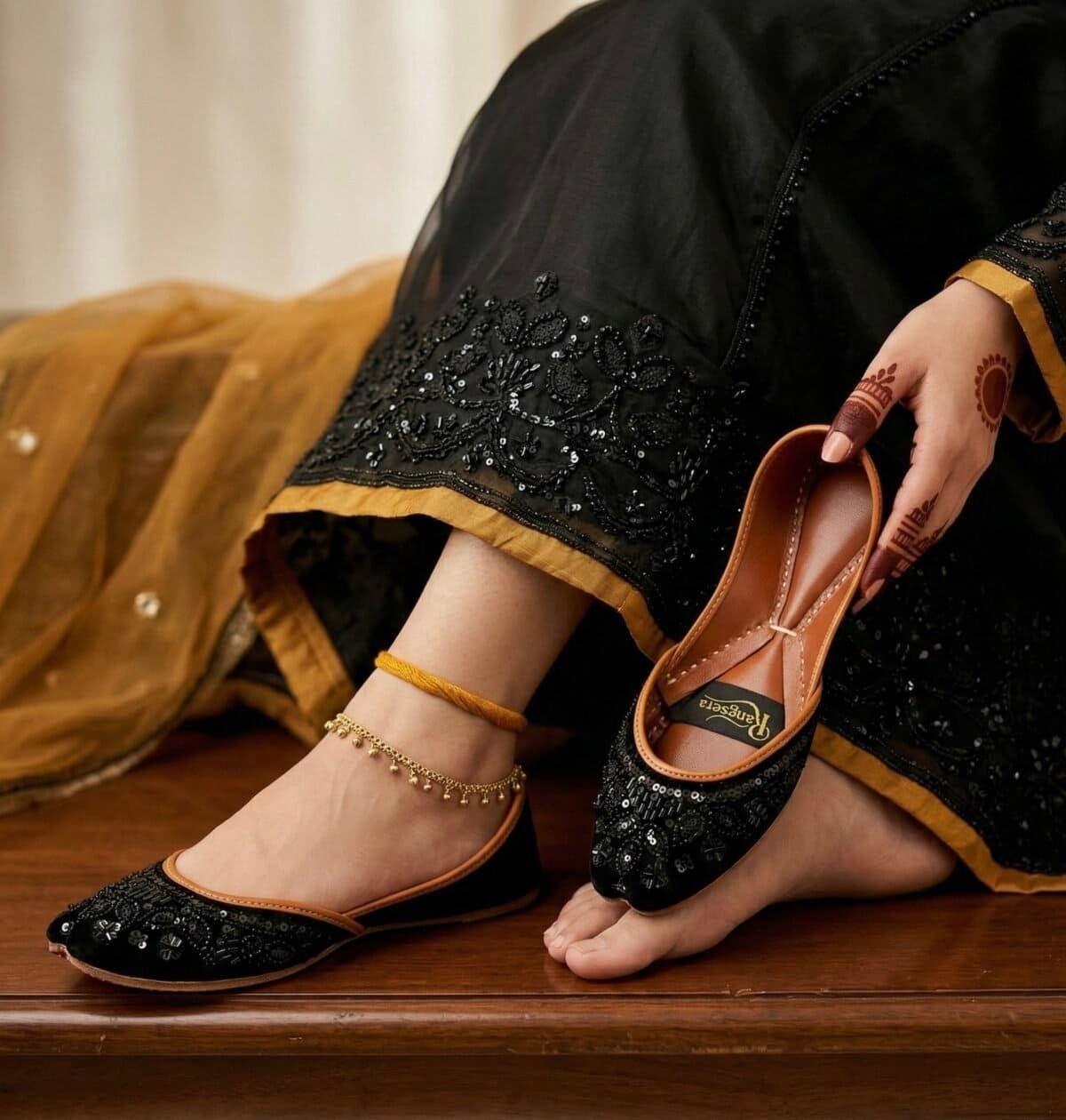 Noir Stitch (Black) - Image 1