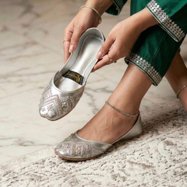 Silvéra Stone (Silver)