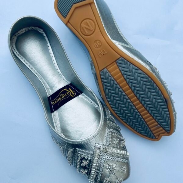 Silvéra Stone (Silver)