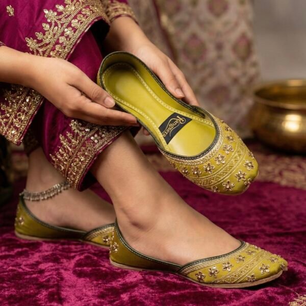 Zareen (Apple Green)