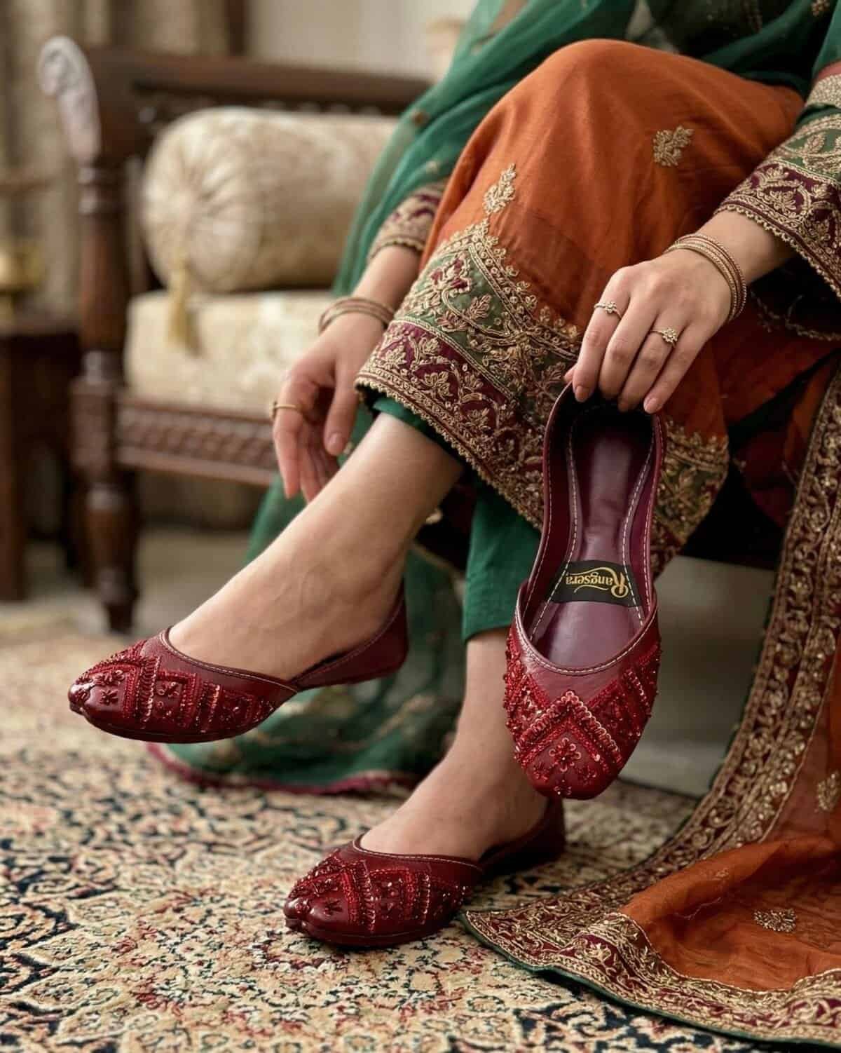Mehrunisa (Maroon Pearl) - Image 1