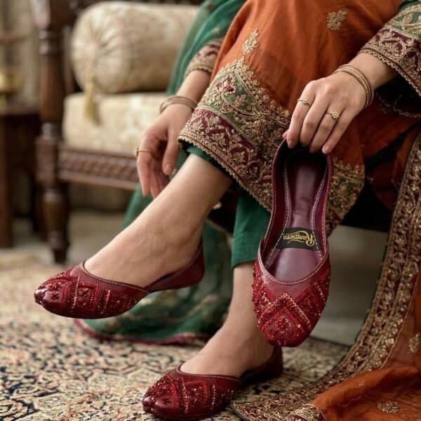 Mehrunisa (Maroon Pearl)