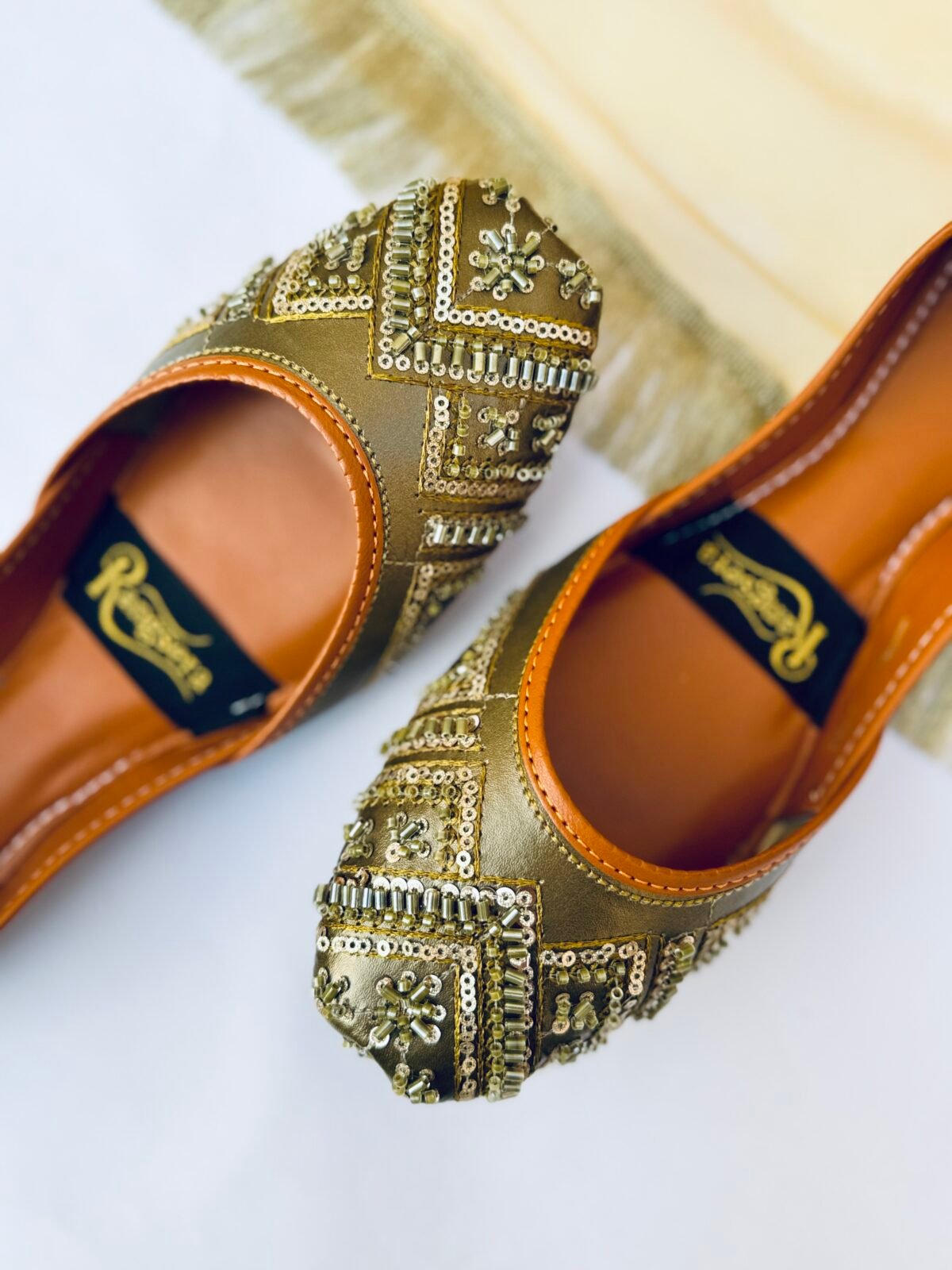 Zariya (Antique Gold) - Image 2