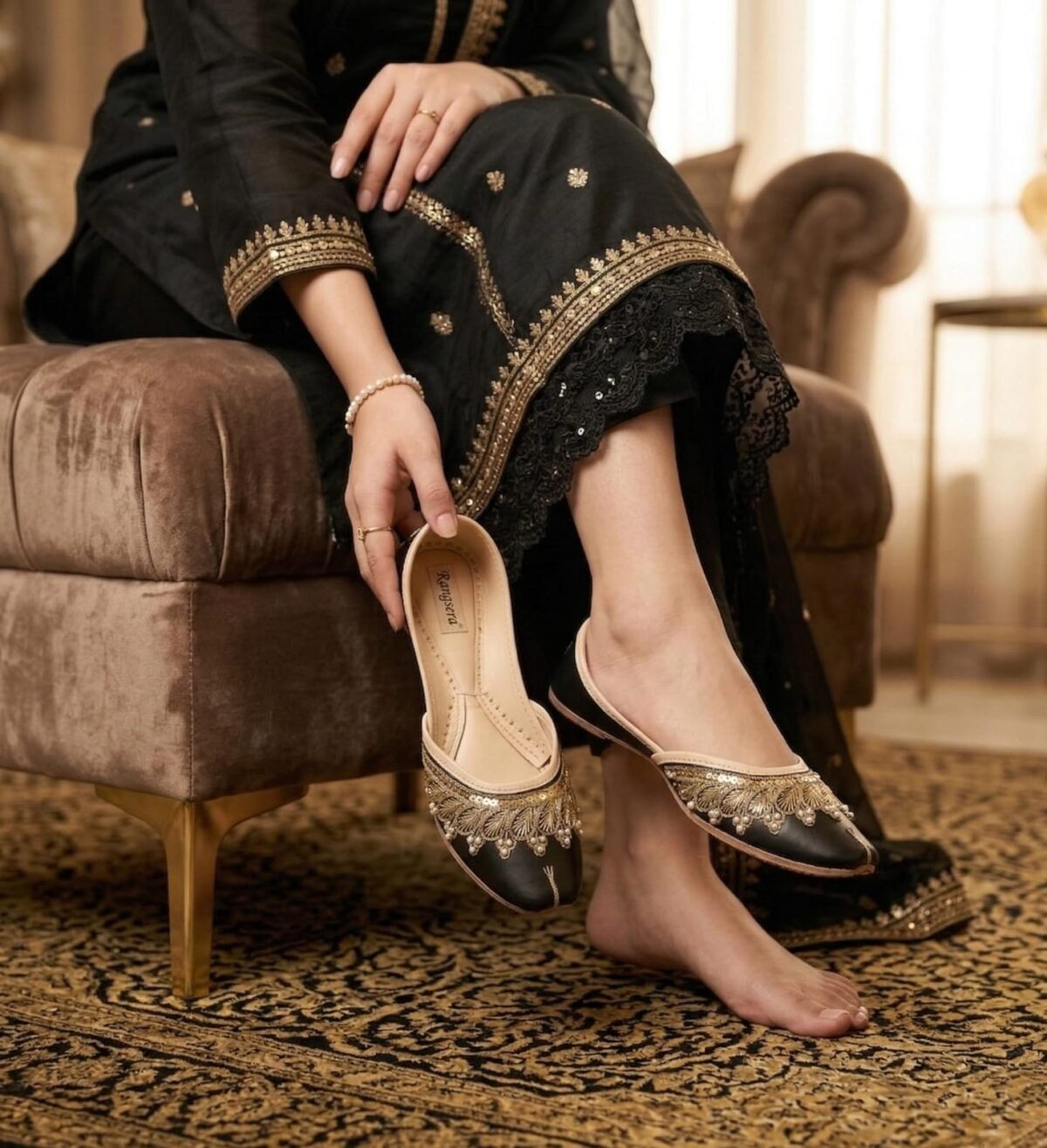 Zareen (Black) - Image 3